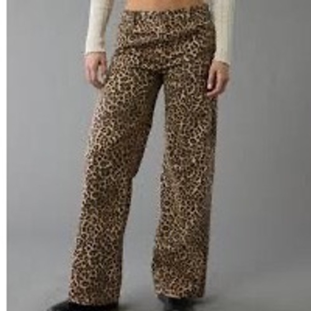 American Eagle Leopard Print Low-Rise Baggy Wide Leg Jeans 10 Short 30W 5528 200